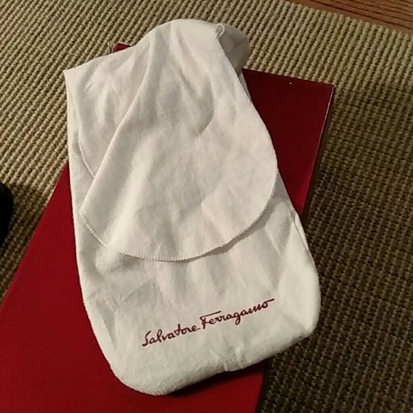 Salvatore Ferragamo Men's Dress Shoes - Picture 4 of 4